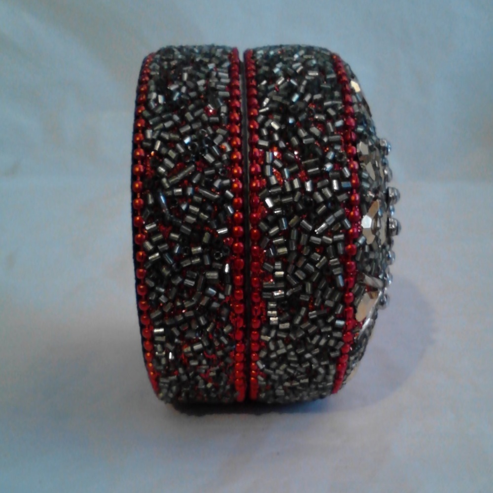 NWOT 2 Embellished Round Christmas Trinket Boxes - Picture 5 of 8